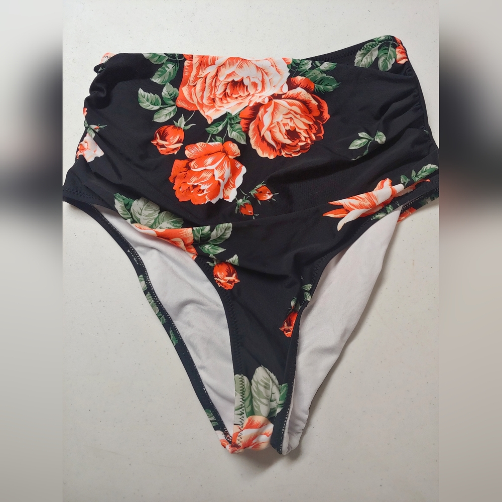 B2G1 FREE! Cupshe High Waisted Floral Bikini Bottoms - Picture 2 of 9